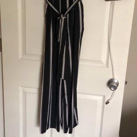 Candies Pants Romper - Picture 3 of 4